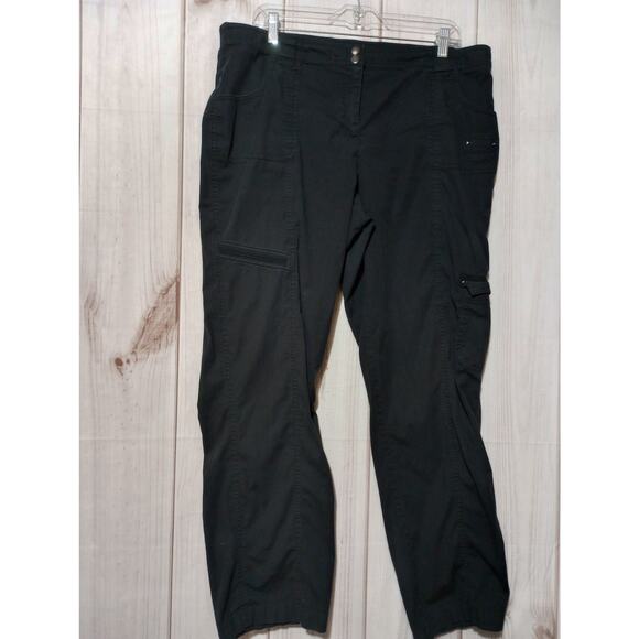 Chicos Pants Womens 16 Black‎ Cargo Straight Leg Stretch Pockets Travel Outdoors - Picture 1 of 8